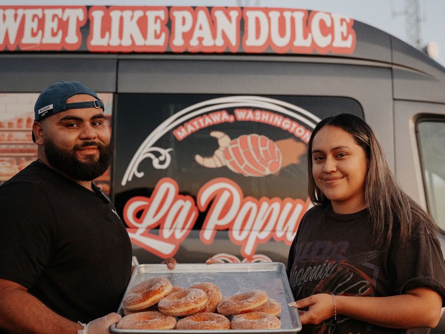 Eli and the La Popular Bakery truck
